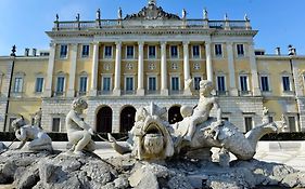 B&B Hotel Como City Center